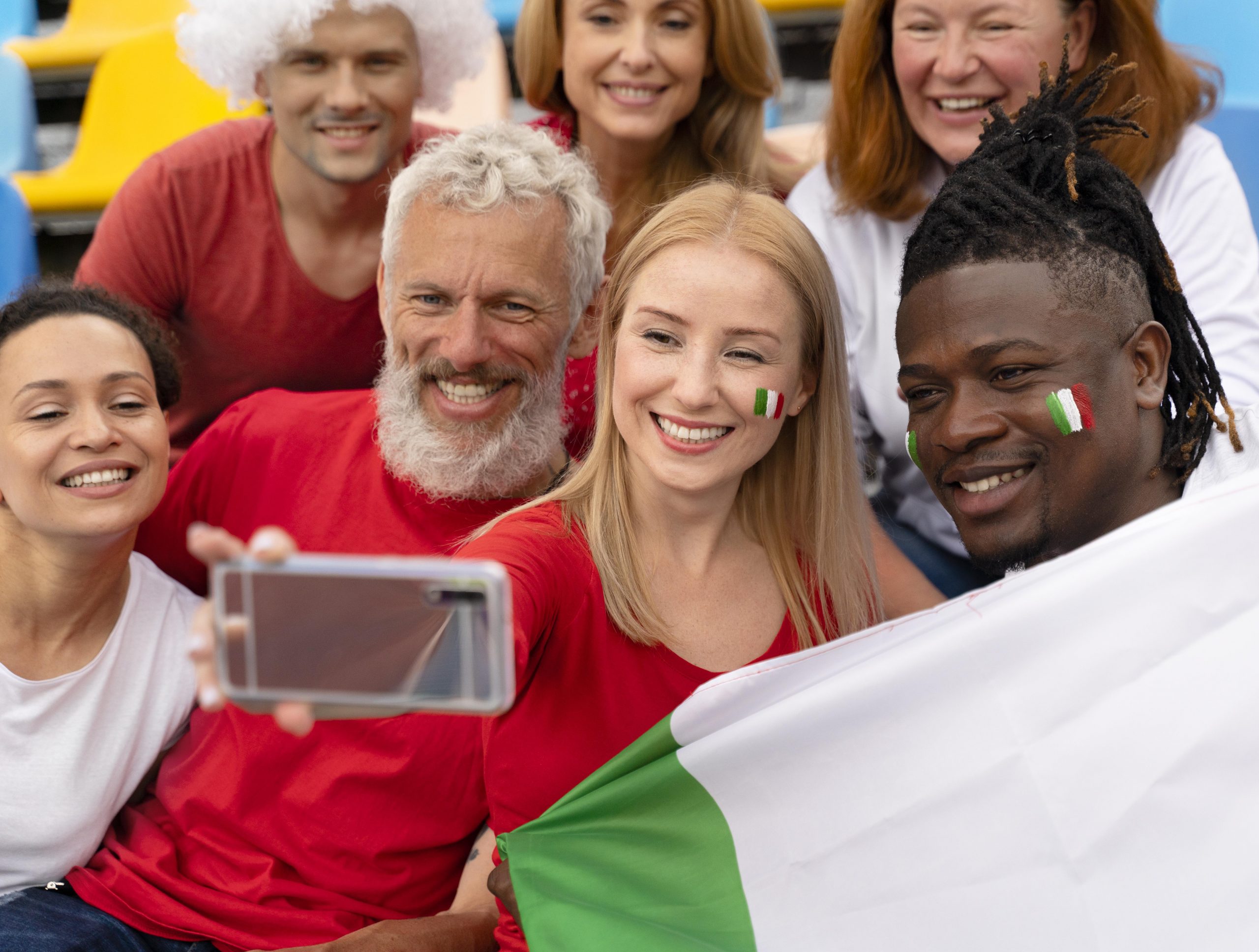 Jóvenes de distintas nacionalidades compartiendo una experiencia internacional